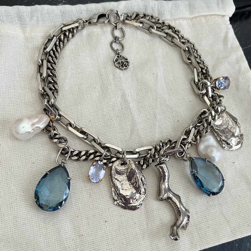 Alexander McQueen Coral Charm Chain
Choker Necklace - Picture 4 of 14